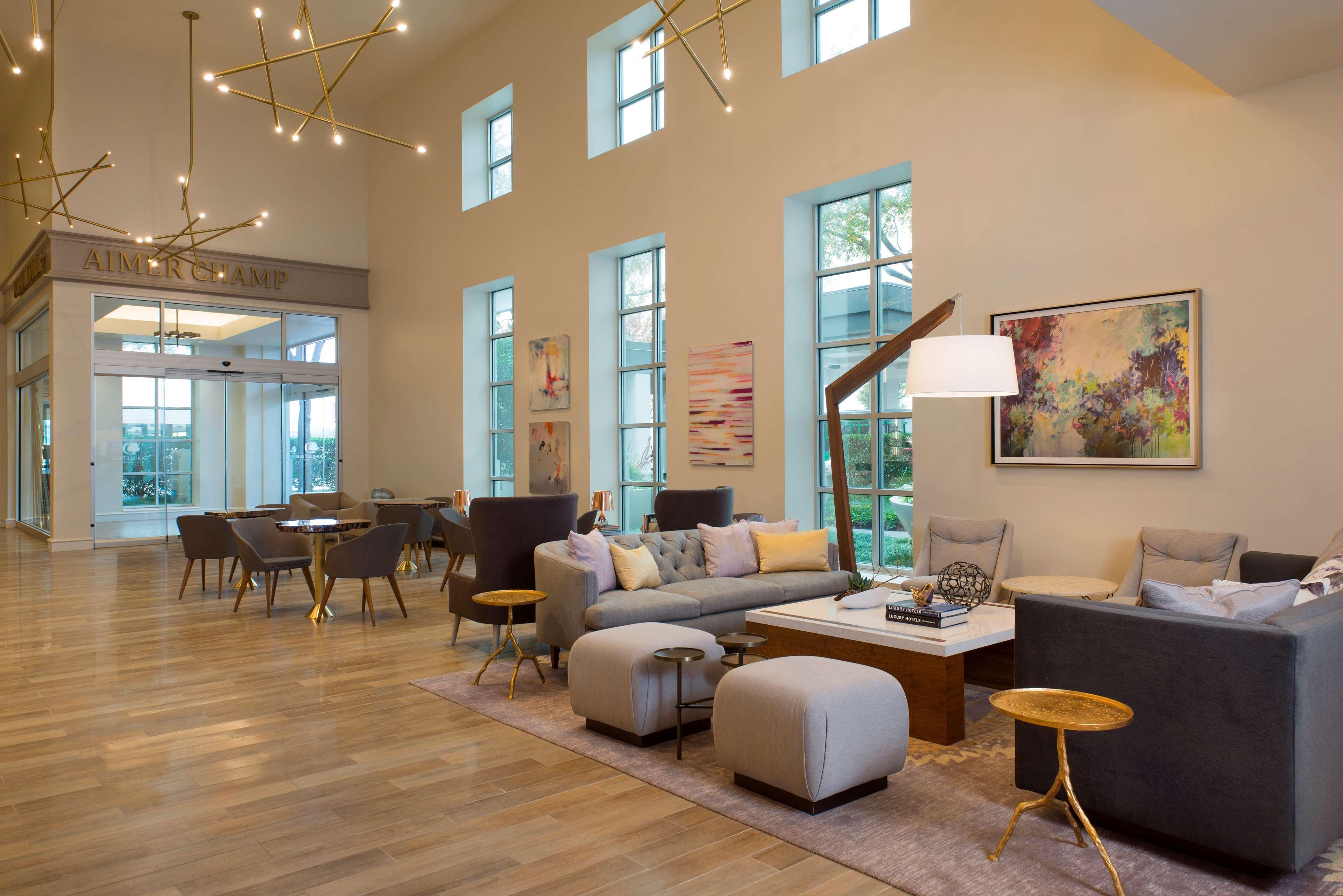 Doubletree By Hilton Hotel Dallas - Love Field Екстериор снимка